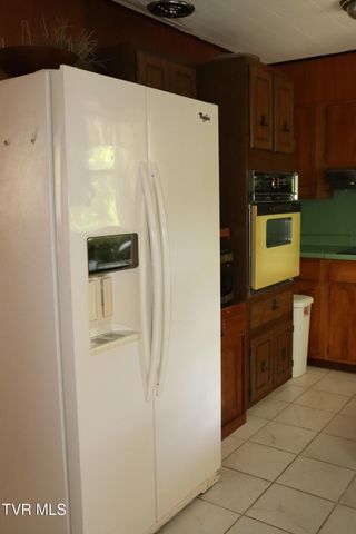 651 Shawnee Avenue, Big Stone Gap, VA 24219