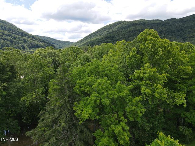 651 Shawnee Avenue, Big Stone Gap, VA 24219