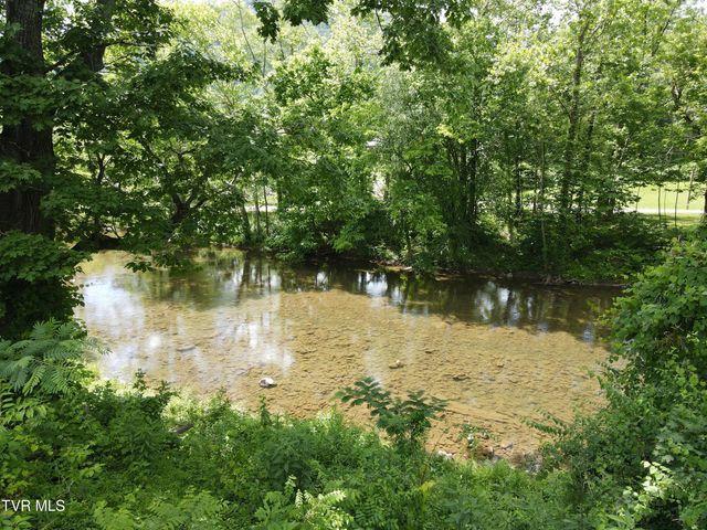 651 Shawnee Avenue, Big Stone Gap, VA 24219