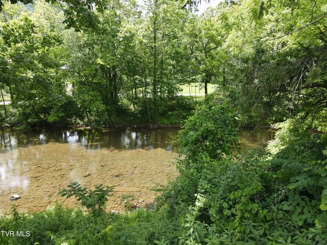 651 Shawnee Avenue, Big Stone Gap, VA 24219