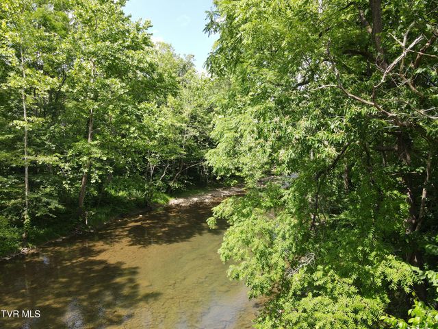 651 Shawnee Avenue, Big Stone Gap, VA 24219