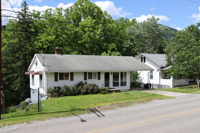 651 Shawnee Avenue, Big Stone Gap, VA 24219