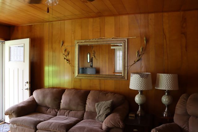 651 Shawnee Avenue, Big Stone Gap, VA 24219