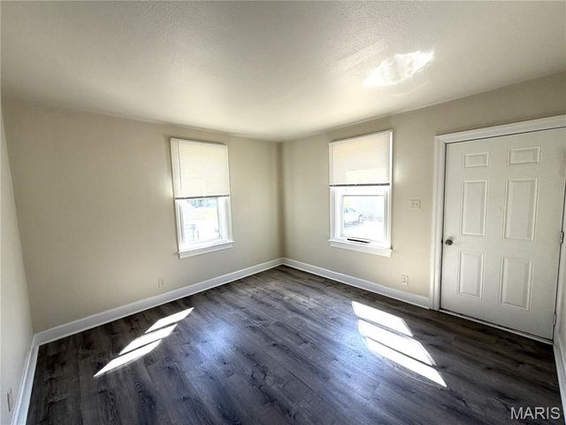 413 S 8th Street, Belleville, IL 62220