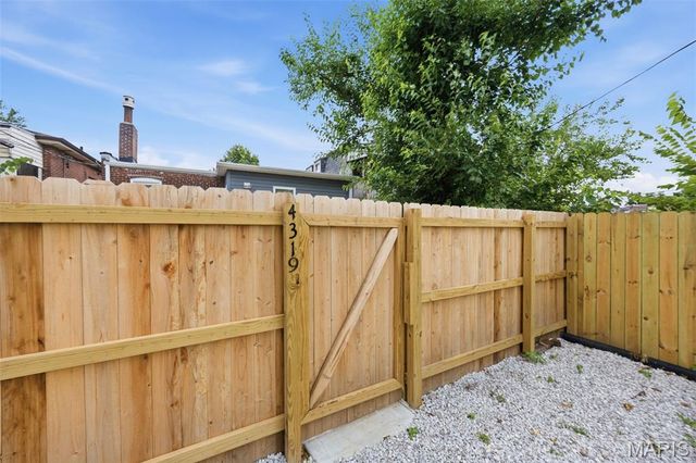 4319 Eichelberger Street, St Louis, MO 63116