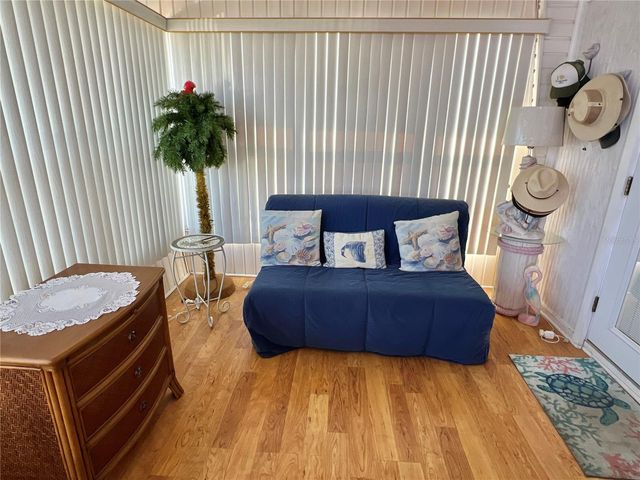 7138 MOUNT HAWTHORNE ROAD NE 586, St Petersburg, FL 33702