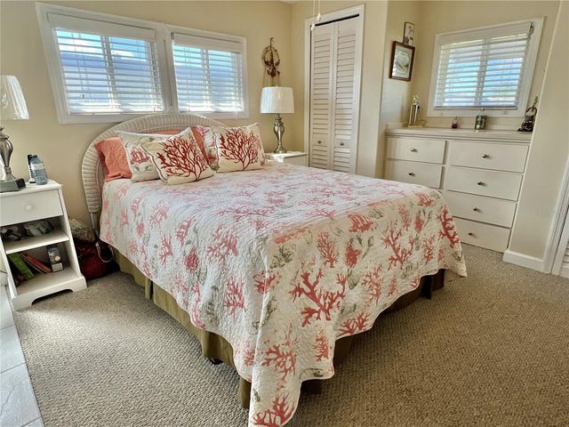 7138 MOUNT HAWTHORNE ROAD NE 586, St Petersburg, FL 33702