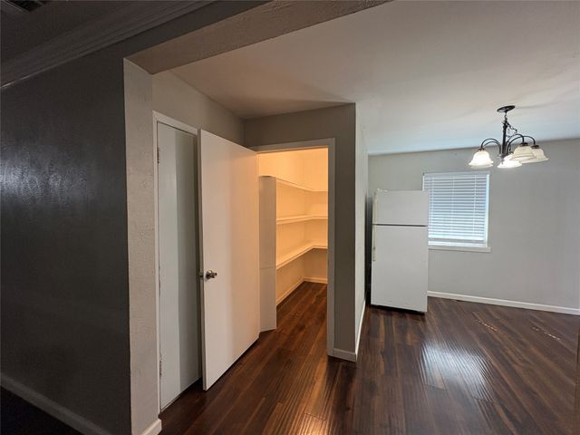 6907 Atha, Dallas, TX 75217