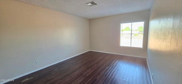 4466 W PALMAIRE Avenue, Glendale, AZ 85301