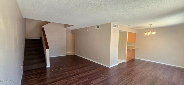 4466 W PALMAIRE Avenue, Glendale, AZ 85301