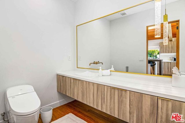 31851 Sea Level Drive, Malibu, CA 90265