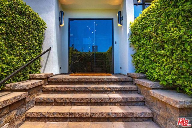 31851 Sea Level Drive, Malibu, CA 90265