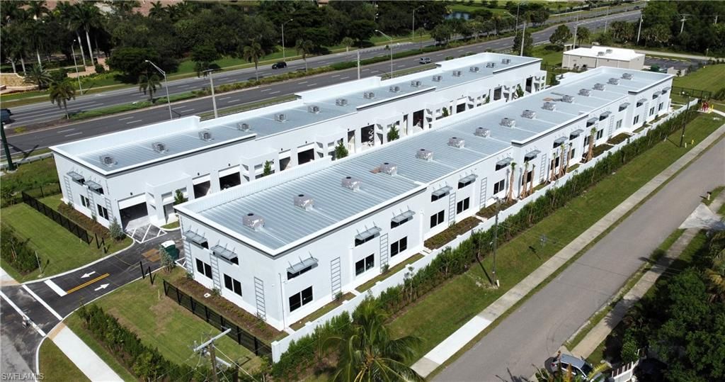 11075 Tamiami TRL E 105, NAPLES, FL 34113 — exterior