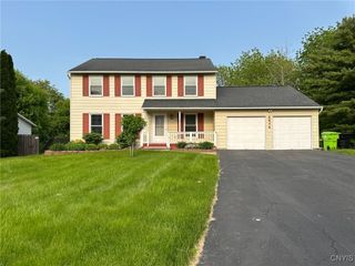 6846 Crystalwood Drive, Salina, NY 13088