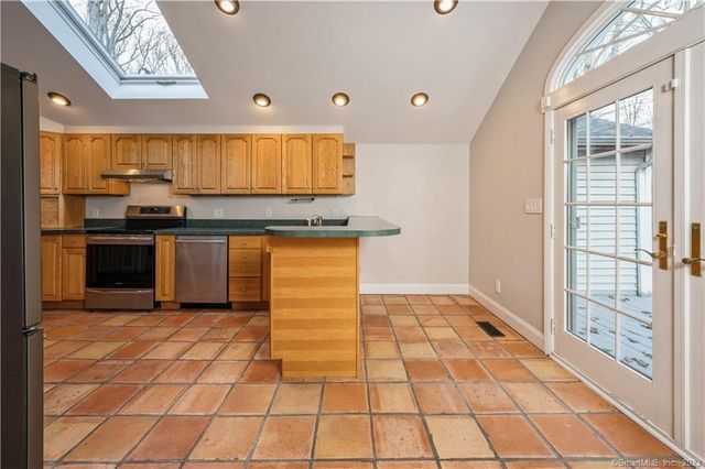 2428 Long Ridge Road, Stamford, CT 06903