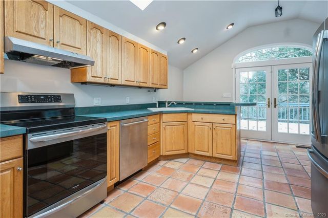 2428 Long Ridge Road, Stamford, CT 06903