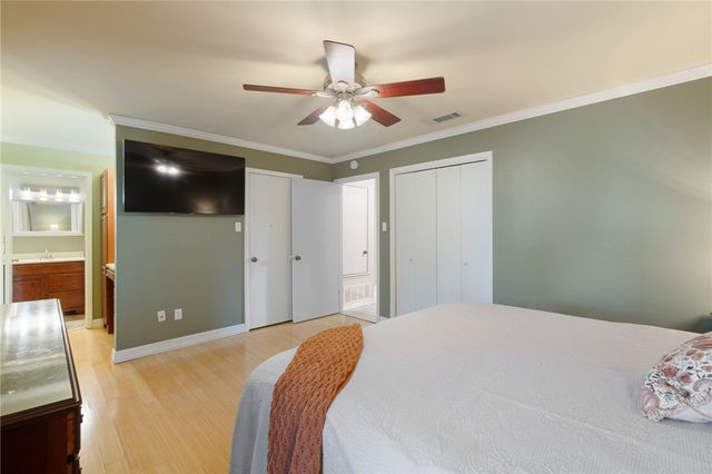 1213 Palm Ave, Kingsville, TX 78363