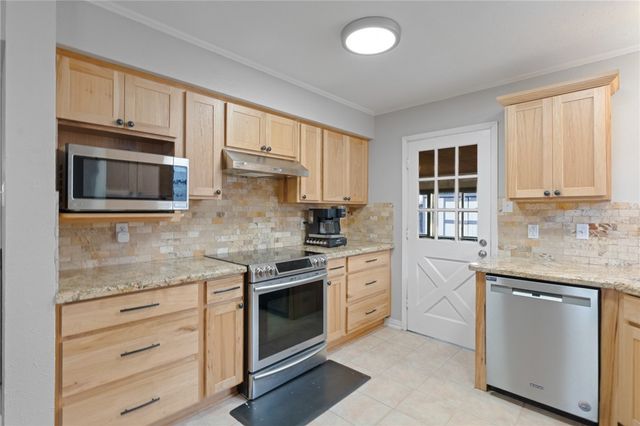 1213 Palm Ave, Kingsville, TX 78363