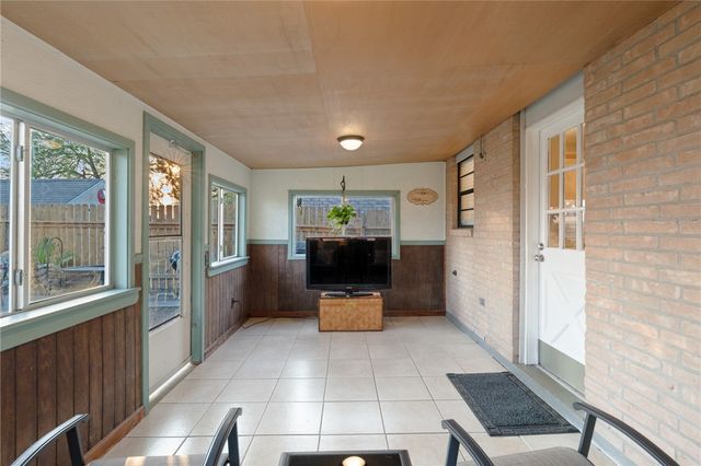 1213 Palm Ave, Kingsville, TX 78363