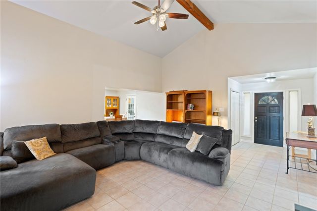 1213 Palm Ave, Kingsville, TX 78363