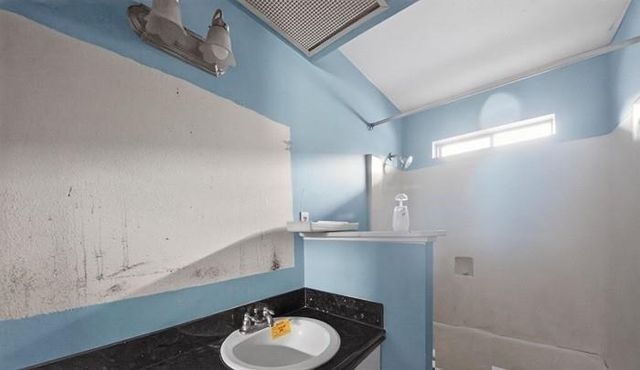 9539 Beverlyhill Street, Houston, TX 77063