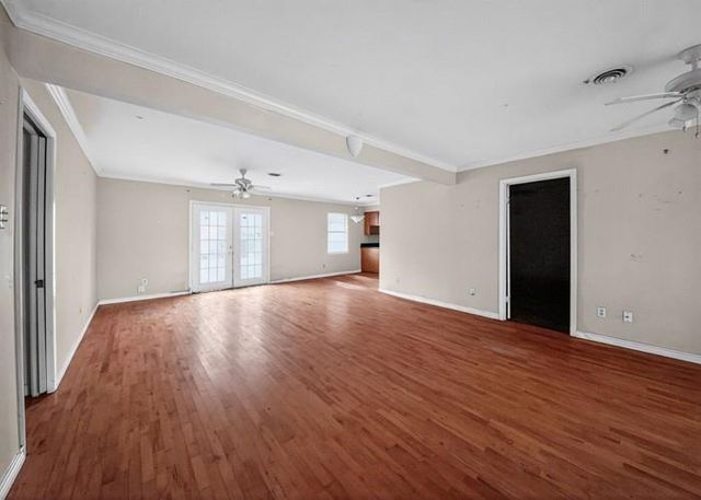 9539 Beverlyhill Street, Houston, TX 77063