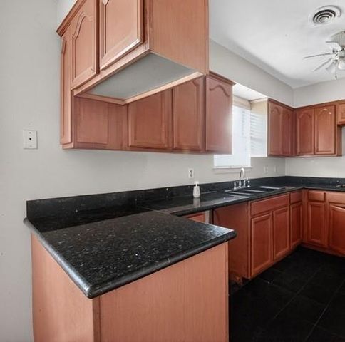 9539 Beverlyhill Street, Houston, TX 77063