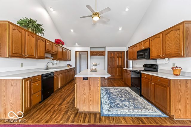 8040 Wetzel Trace, Martinsville, IN 46151