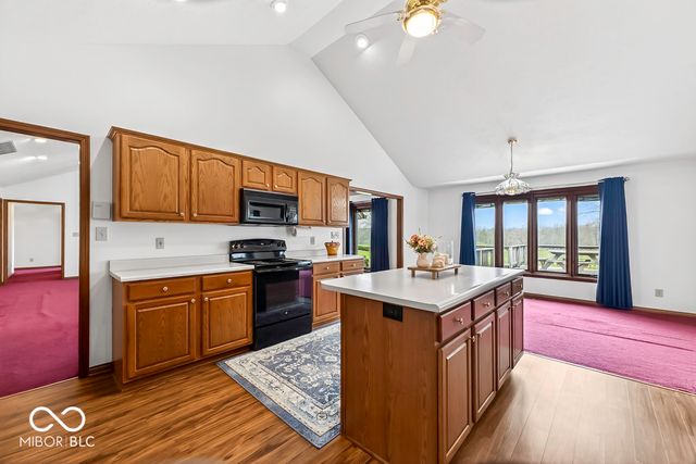 8040 Wetzel Trace, Martinsville, IN 46151