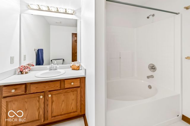 8040 Wetzel Trace, Martinsville, IN 46151