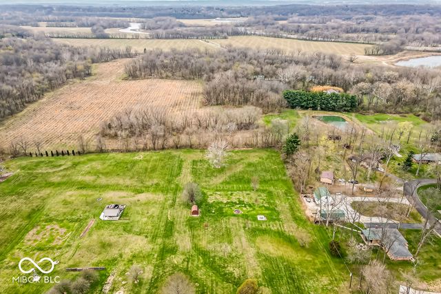 8040 Wetzel Trace, Martinsville, IN 46151