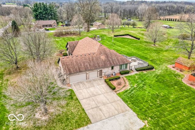 8040 Wetzel Trace, Martinsville, IN 46151