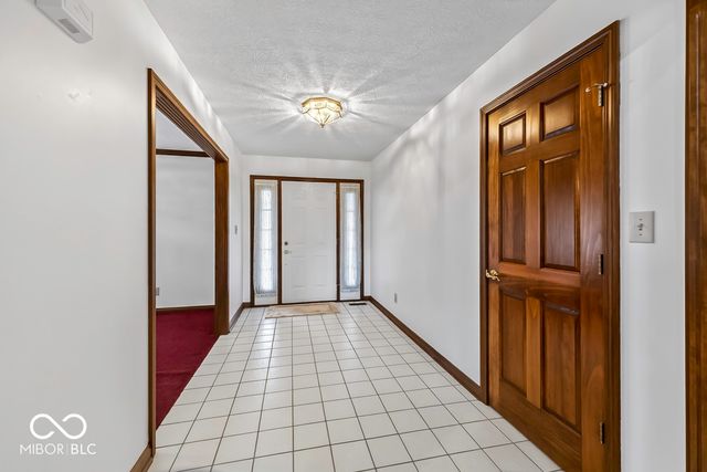 8040 Wetzel Trace, Martinsville, IN 46151