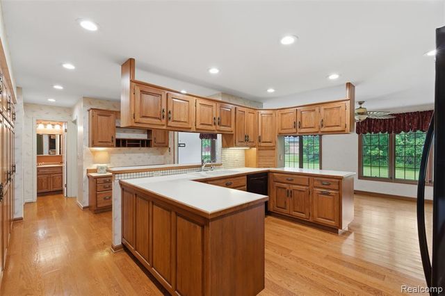 9277 Burning Tree Drive, Grand Blanc, MI 48439