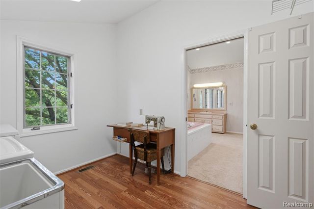9277 Burning Tree Drive, Grand Blanc, MI 48439
