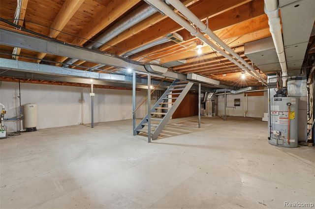 9277 Burning Tree Drive, Grand Blanc, MI 48439