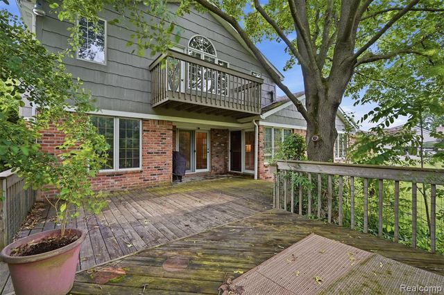 9277 Burning Tree Drive, Grand Blanc, MI 48439