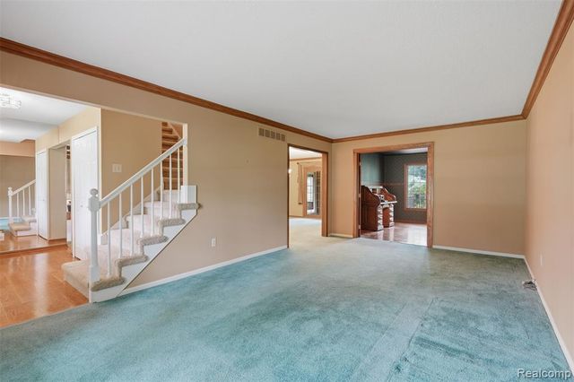 9277 Burning Tree Drive, Grand Blanc, MI 48439