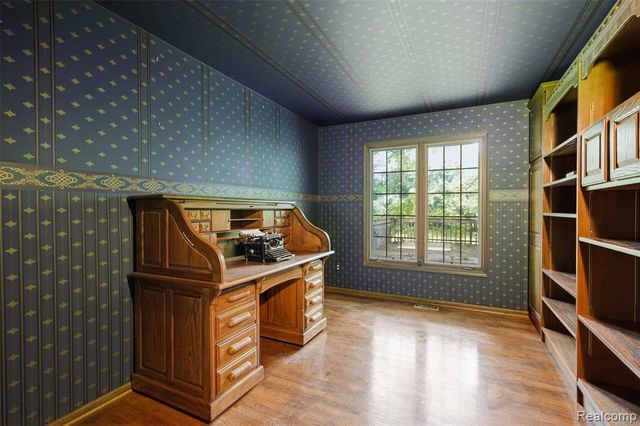 9277 Burning Tree Drive, Grand Blanc, MI 48439