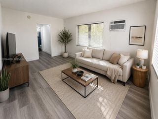 34 Madeira Avenue 3, Coral Gables, FL 33134