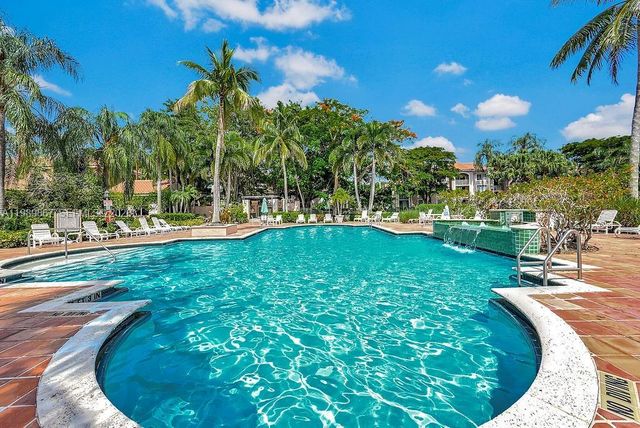 12160 Saint Andrews Pl 205, Miramar, FL 33025