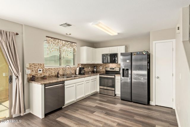 6307 W BEVERLY Road, Laveen, AZ 85339