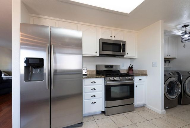90 Westview Dr, Jackson, CA 95642