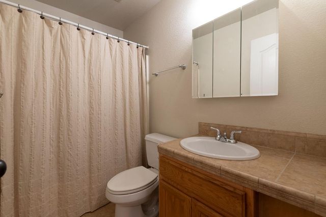 90 Westview Dr, Jackson, CA 95642