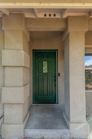 90 Westview Dr, Jackson, CA 95642