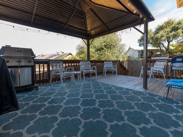 90 Westview Dr, Jackson, CA 95642