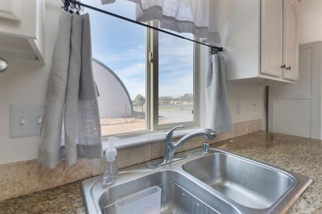 90 Westview Dr, Jackson, CA 95642