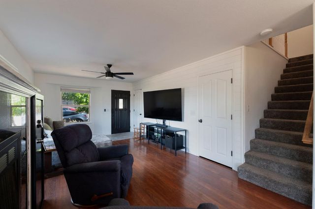 90 Westview Dr, Jackson, CA 95642