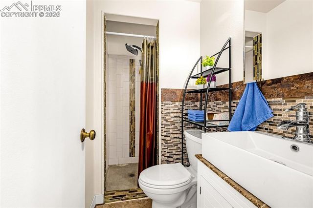 4307 Valli Vista Road, Colorado Springs, CO 80915