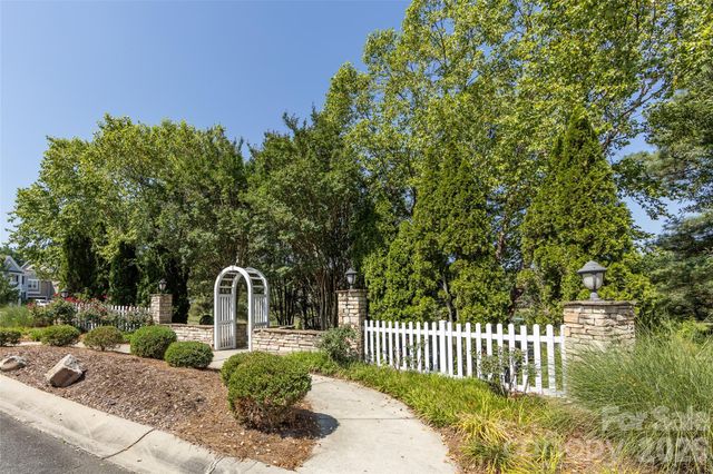 12531 Surreykirt Lane, Huntersville, NC 28078